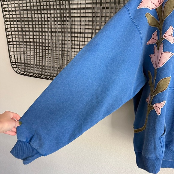 Free people We The Free It's A Vibe Flowers Hoodie cobalt blue - Picture 5 of 11